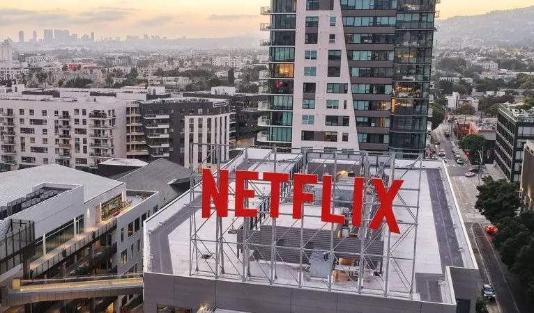 Netflix, Warner Bros film ve yayın işletmelerini 72 milyar dolara satın alıyor