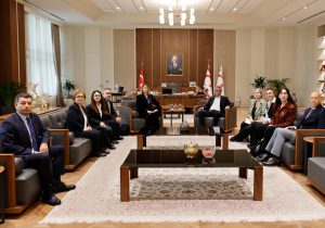 Erhürman Hristodulidis’in pozisyonunu sorguladı: “Crans-Montana’da kaldığınız yeri bu kadar beğendiyseniz masayı niye terk etmiştiniz?”