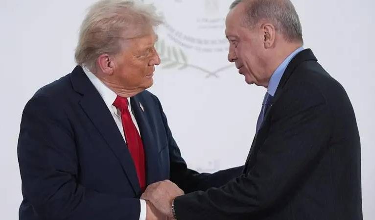 Trump: “NATO Erdoğan’la başa çıkmakta zorlanıyor, sorun olduğunda ben arıyorum”