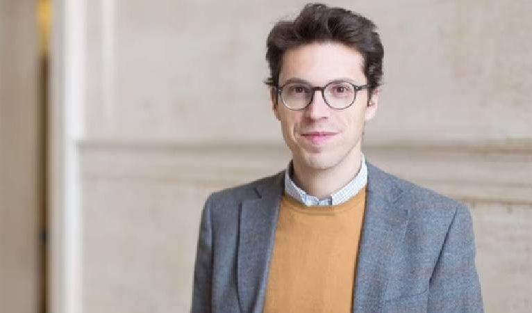 Akademi dünyasını sarsan cinayet: MIT Profesörü evinde ölü bulundu