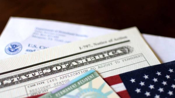 ABD, Green Card başvurularını askıya aldı