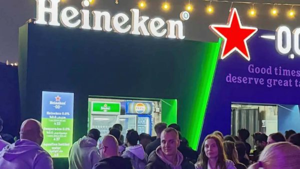 Suudi Arabistan’ın tek alkol mağazasına erişim genişletildi