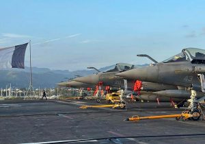 Fransa yeni nükleer uçak gemisi inşa edecek