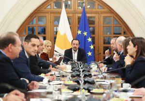 Ortak açıklamaya siyasi destek: Hristodulidis Ulusal Konsey’i bilgilendirdi