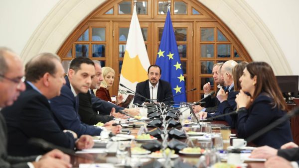 Ortak açıklamaya siyasi destek: Hristodulidis Ulusal Konsey’i bilgilendirdi