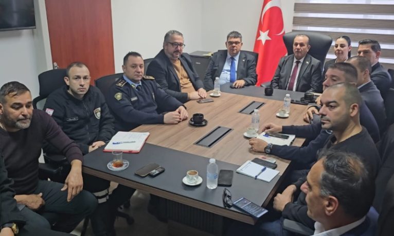 Girne’de İlçe Emniyet Kurulu toplandı: Sorunlu bölgelerde incelemeler yapıldı