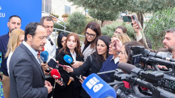 Hristodulidis’ten Kıbrıslı Türklere açık mesaj: GELİN, YENİDEN KONUŞALIM