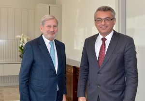 Güney basını: Ertuğruloğlu, Erhürman’ın AB temsilcisi Hahn ile görüşmesini eleştirdi