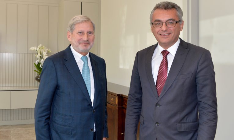 Güney basını: Ertuğruloğlu, Erhürman’ın AB temsilcisi Hahn ile görüşmesini eleştirdi