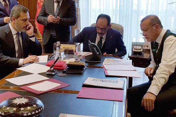 “Hakan Fidan görevden alınacak, yerine İbrahim Kalın gelecek” iddiası