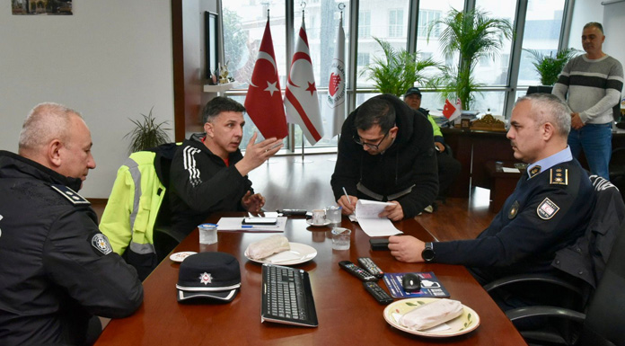 Gönyeli’de kriz masası oluşturuldu: “Öncelik can güvenliği… yağmur müdahaleye fırsat vermiyor”