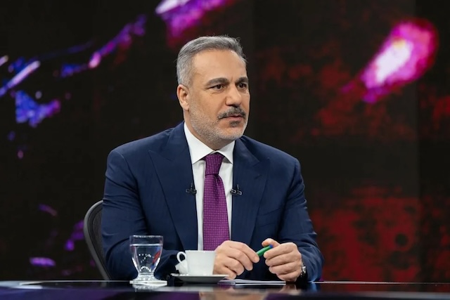 Hakan Fidan: “SDG İsrail’den cesaret alıyor, silahla yoluna devam ederse aynı karşılığı bulur“