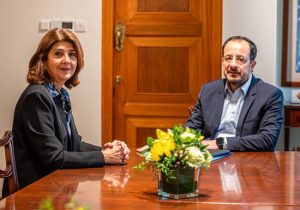 Holguin, Hristodulidis ile görüştü: Kıbrıs sürecinde ortak adımlar masada