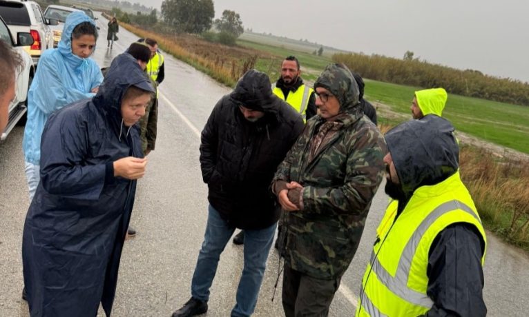 Mesarya’da taşkın riski: “Gelen suyun en az zararla Kukla Barajı’na yönlendirilmesi için çalışmalar sürüyor”