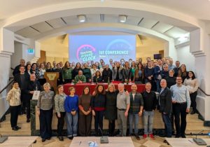 Avrupa’da öğretmenler sözleşmelerin çok ötesinde çalışıyor: Gizli iş yükü eğitimi tehdit ediyor