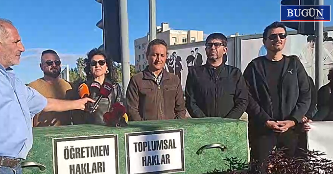 Öğretmenler Başbakanlık ışıklarında: “Kamusal eğitim öldürüldü, sorumlular istifa etsin!