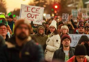 ICE protestolarının sürdüğü Minneapolis’te federal yetkililer bir göçmeni vurdu!