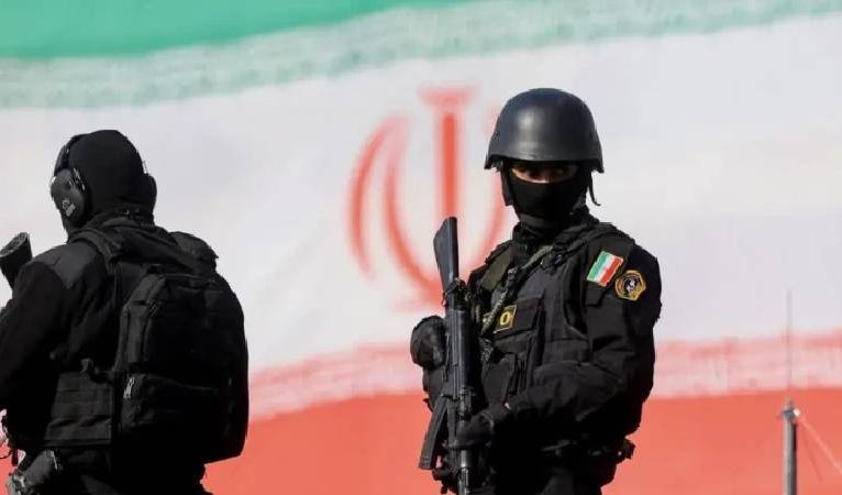 BBC editörü Bowen: “Otoriter rejimler önce yavaş yavaş sonra aniden ölür ancak İran henüz o noktada değil”