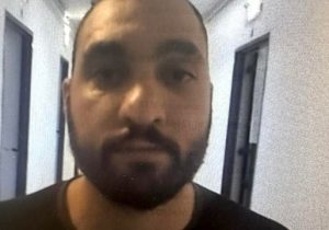 Larnaka’da bıçaklı saldırı: Cinayete teşebbüsten aranan 30 yaşındaki Stelios Georgiou firarda