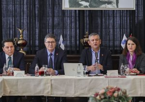 Özgür Özel: ”Kürt meselesinin çözülmesiyle ilgili adımları destekleyeceğiz”