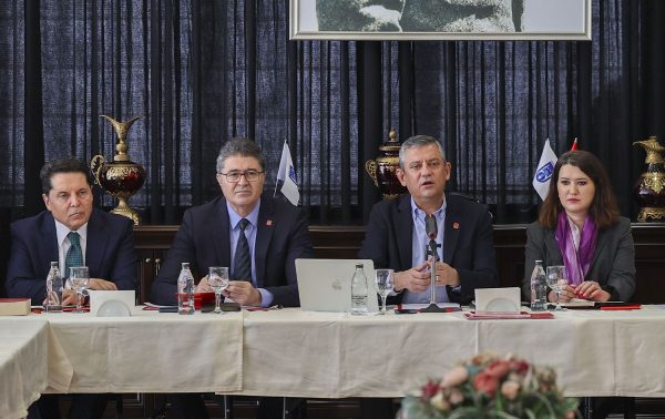 Özgür Özel: ”Kürt meselesinin çözülmesiyle ilgili adımları destekleyeceğiz”