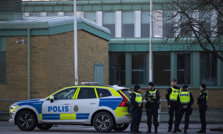 İsveç, ağır suçlar için cezai sorumluluk yaşını 13’e düşürecek