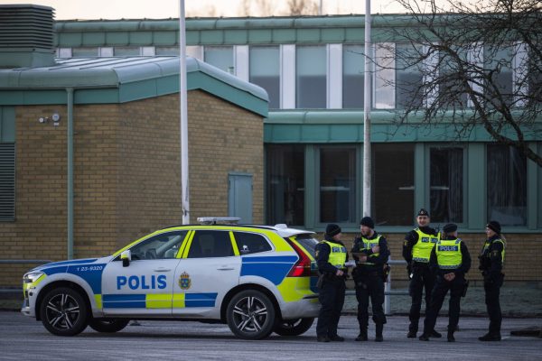 İsveç, ağır suçlar için cezai sorumluluk yaşını 13’e düşürecek