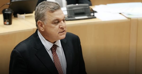 Rum Meclisi’nde “dokunulmazlık” dosyası: Nikos Syka hakkında soruşturma derinleşiyor, Atina’dan ifade toplanıyor