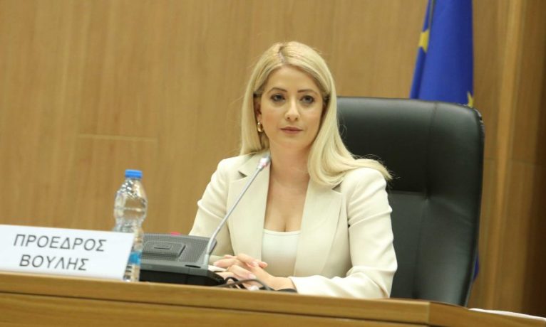 Annita Dimitriou: “İstifalar zorunlu, doğru ve gerekli“