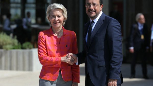 Komiserler Kıbrıs’ta toplandı: Von der Leyen’den Yeşil Hat ziyareti