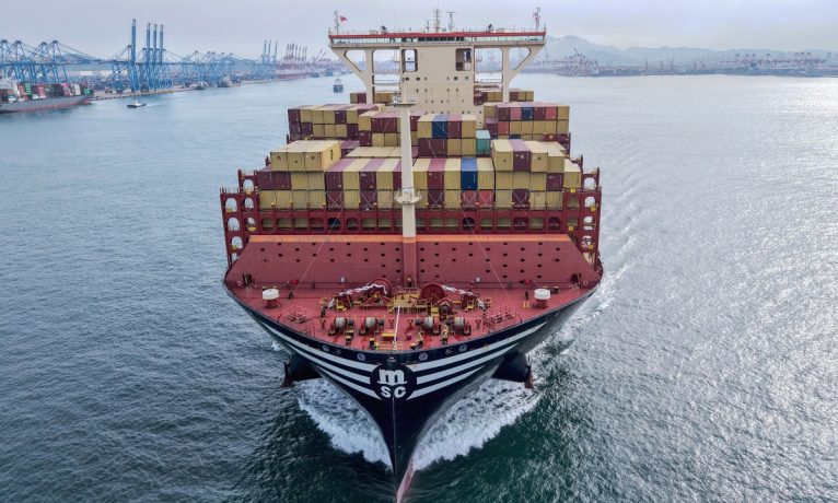 Çin, 1 trilyon dolar ticaret fazlası açıkladı!