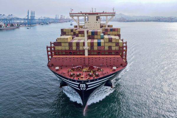 Çin, 1 trilyon dolar ticaret fazlası açıkladı!