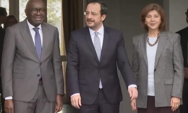 Hristodulidis’ten ortak toplantı öncesi 5 maddelik hamle: “Kabul edilirse Crans-Montana’dan devam”