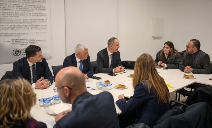 Harmancı: “Tek taraflı yardım değil, Kıbrıs’ın yeniden birleşmesi için stratejik ortaklık”