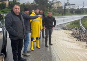 Gönyeli’de aşırı yağışlara karşı tüm ekipler sahada