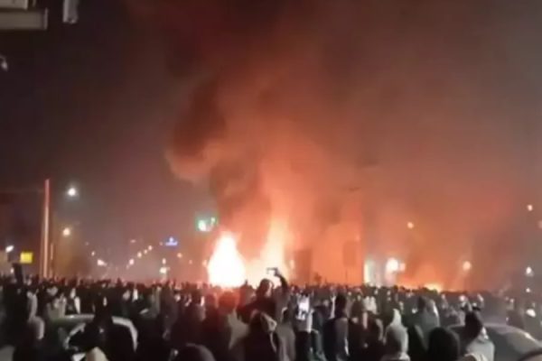 İran’daki protestolarda ölü sayısı 3 bin 90’a yükseldi