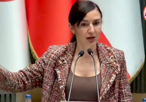 Rogers: “Tıpta uzmanlıkta tuz koktu, keyfiyeti yasallaştırıyorlar”