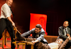 Lefkoşa Belediye Tiyatrosu’ndan yeni yılda iki oyun, iki sahne