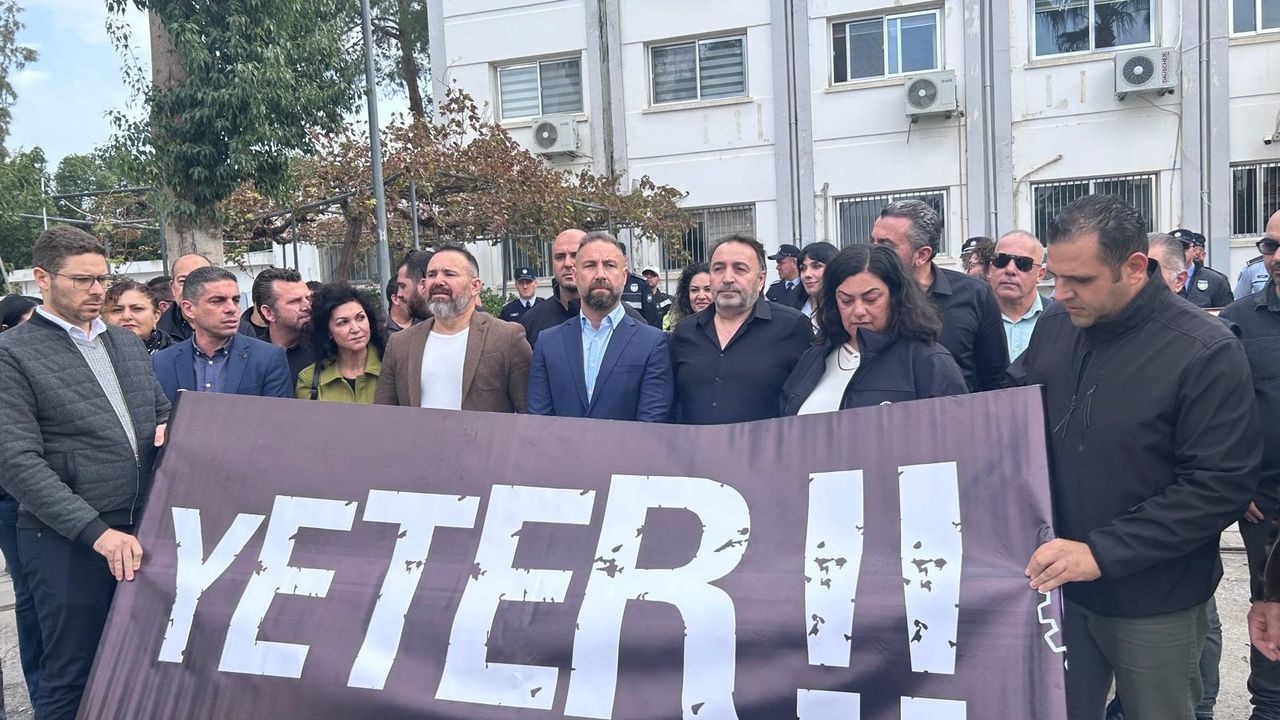 Sendikalar ifade verecek | Kapıya zarar verdik bahanesiyle 5 kişi seçilerek şikayetçi olundu