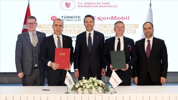 Enerjide yeni hamle: Türkiye’den Akdeniz ve Karadeniz’de ExxonMobil’le ortak arama