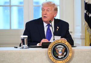 Trump Grönland konusunda ısrarcı: “ABD almazsa Rusya veya Çin alacak”