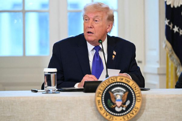 Trump Grönland konusunda ısrarcı: “ABD almazsa Rusya veya Çin alacak”