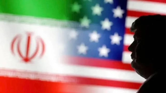 Trump’tan İran’la müzakereler sürerken ‘ikinci uçak gemisi’ tehdidi