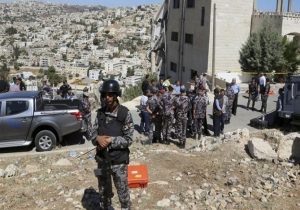 İsrailli yerleşimciler Batı Şeria’da Filistinlilerin evlerini yıktı