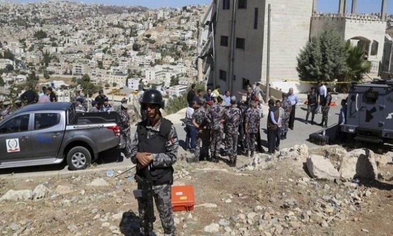 İsrailli yerleşimciler Batı Şeria’da Filistinlilerin evlerini yıktı