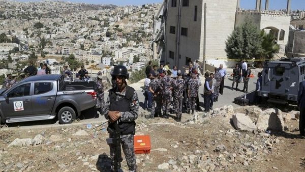 İsrailli yerleşimciler Batı Şeria’da Filistinlilerin evlerini yıktı