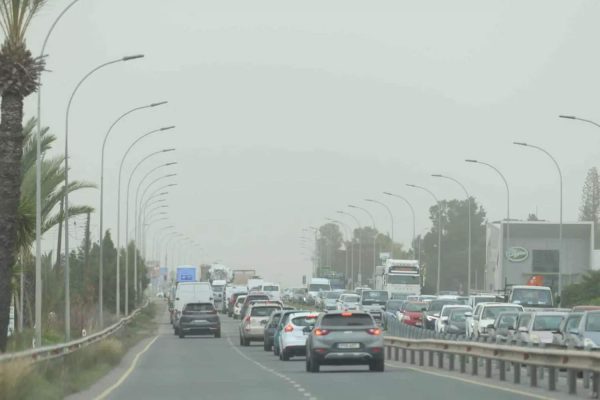 Kıbrıs’ta toz alarmı: Sınır değerler aşıldı; sağlık uyarısı yapıldı!