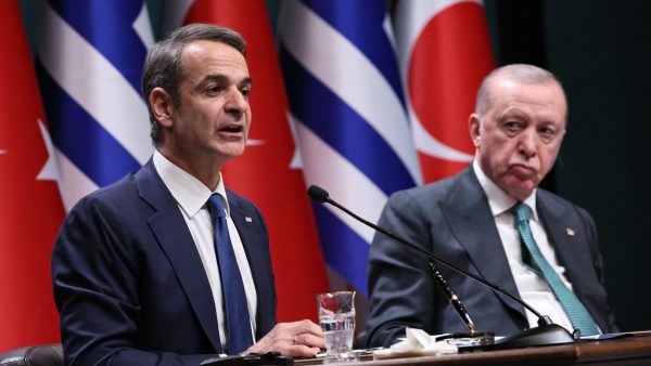 Mitsotakis’ten Hristodulidis’e Ankara brifingi