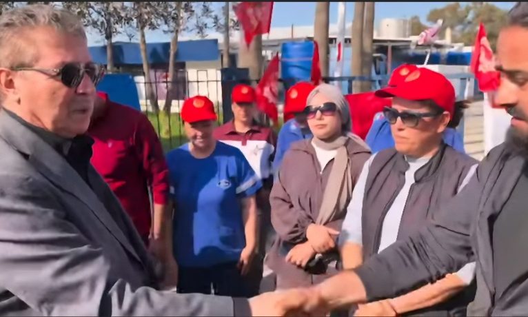 Dev-İş: Başbakan grev çadırından koşarak kaçtı