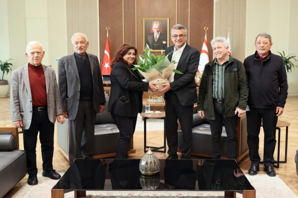 Barış Derneği heyeti Cumhurbaşkanlığı’nda